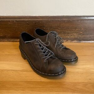 DR. MARTENS Low Top Oxford Heeled Brown Women's Boots Size 8
